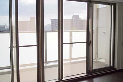 嘉麻市 オフィス・マンション（見切り縁 窓枠）の内装塗装